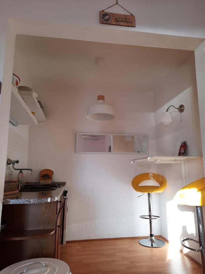 Studio-Appartements Emwey Трогир Экстерьер фото