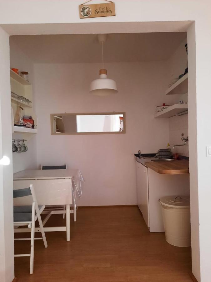 Studio-Appartements Emwey Трогир Экстерьер фото